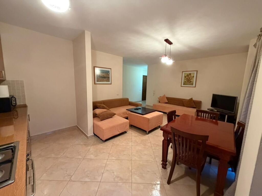 Apartament me qera 2+1+2 tek Kompleksi Colombo,Liqeni i Thate