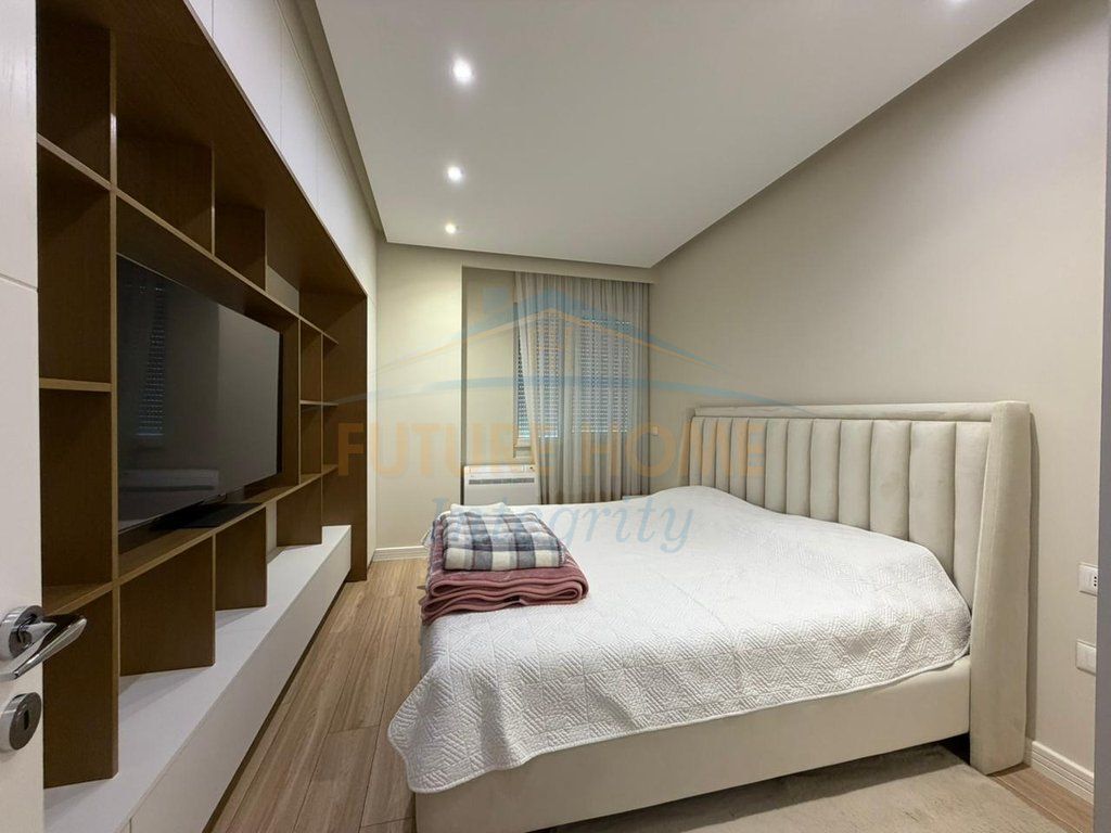 For sale, Apartment 3+1+2, Dry Lake, Tirana.