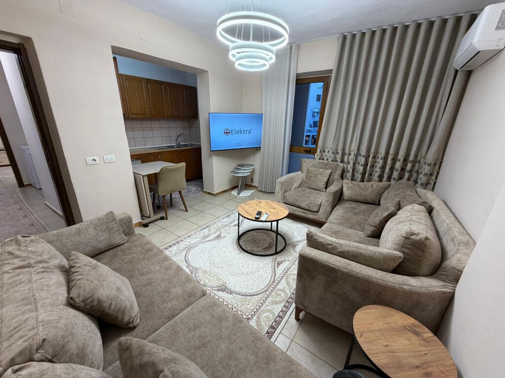 Jepet me qera apartament 1+1 📍 Tek Rruga Mine Peza 🏢 Kati i 3-të, pallat ekzistues (pa ashensor) 💶 Çmimi:50000 leke leke / muaj