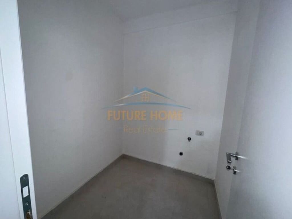 Affitto, Appartamento 1+1, Kombinat, Tirana..