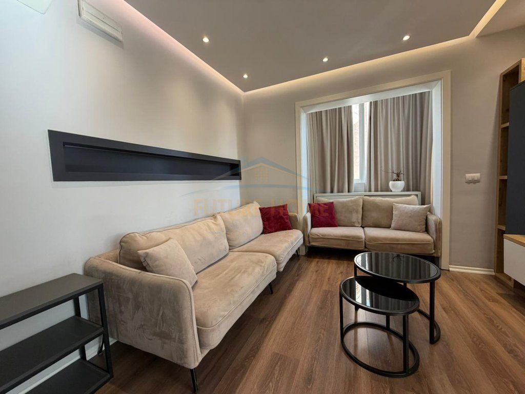 Affitto, Appartamento 2+1, Piazza Willson, Tirana.