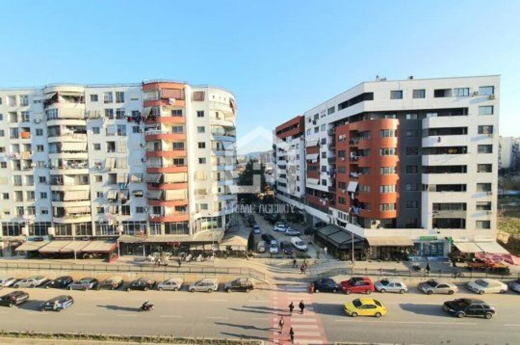 For sale, Garage, Unaza e Re, Tirana. 30,000 €,UNA63767
