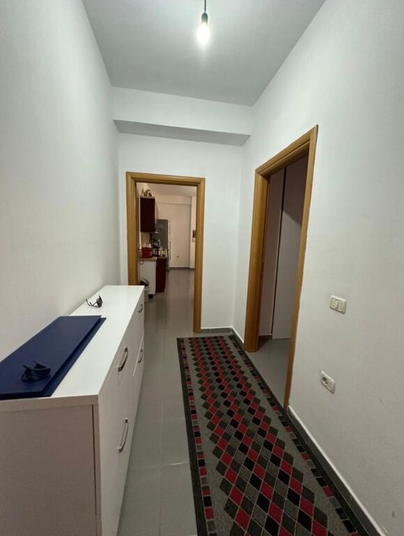2+1,i mobiluar,ne yzberisht,cmimi 165000 leke