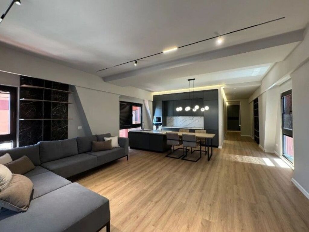 📌Shitet Apartament 2+1 tek Tirana Garden Building