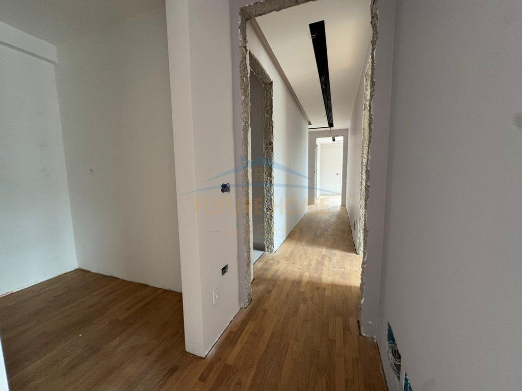 Vendo, appartamento 3+1+3 posti auto, Lago Secco