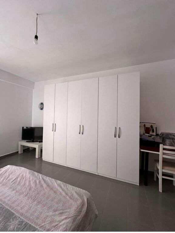 2+1,i mobiluar,ne yzberisht,cmimi 165000 leke