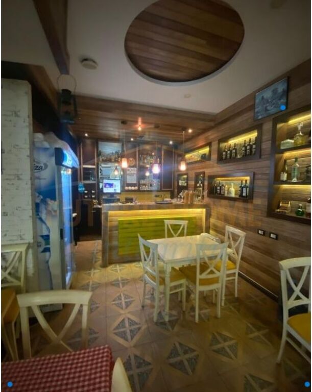 In vendita, Locale, Viale Asim Vokshi, Tirana.