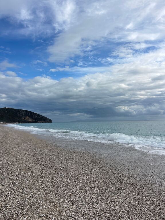 Studio apartment for sale near the seaside in Dhermi