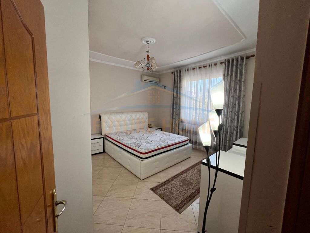 Affitto, Appartamento 1+1, Via Dibrës, Tirana.