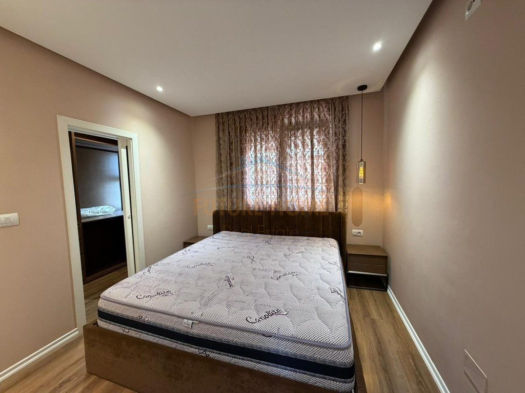 Affitto, Appartamento 2+1, Piazza Willson, Tirana.