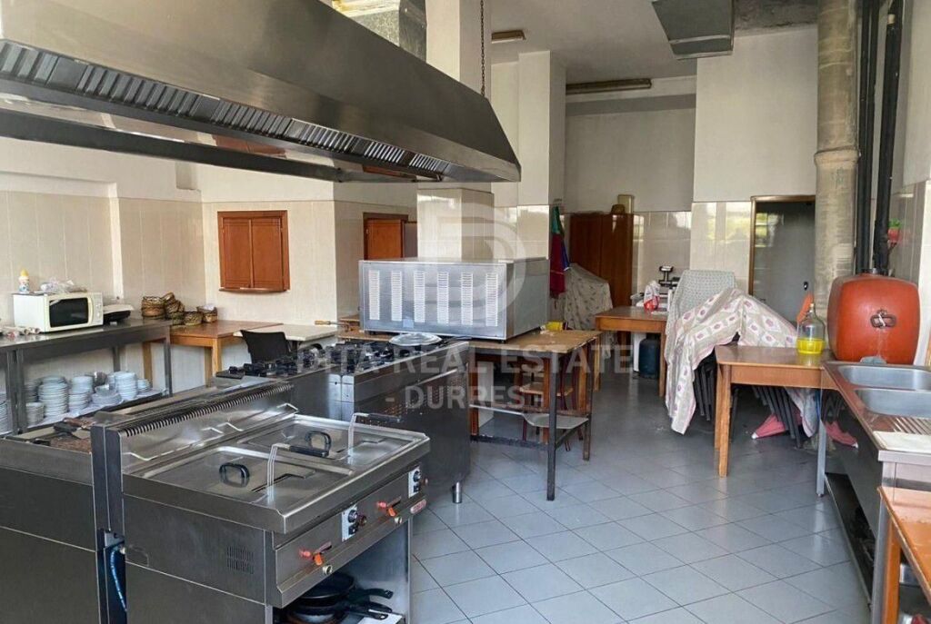 HOTEL IN VENDITA 3 PIANI SPIAGGIA DURRES 12000000 1 200 000EUR