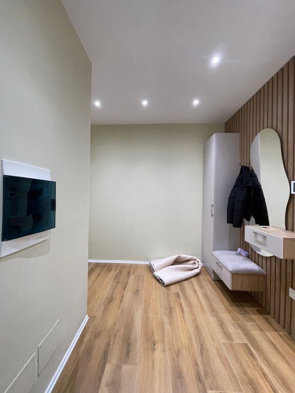 SHITET | Apartament 1+1 – Galeria Roma, Rruga e Kavajës