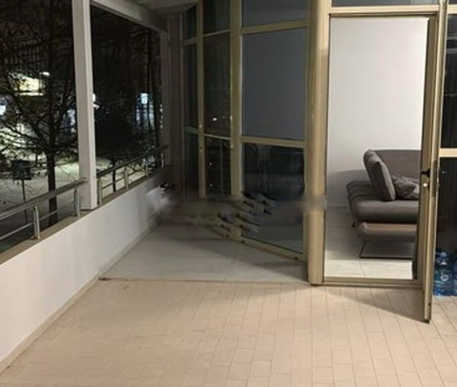 OCCASIONE VENDESI APPARTAMENTO 2+1+2 &amp; VERANDA A VLORE-LUNGOMARE 207.000 €