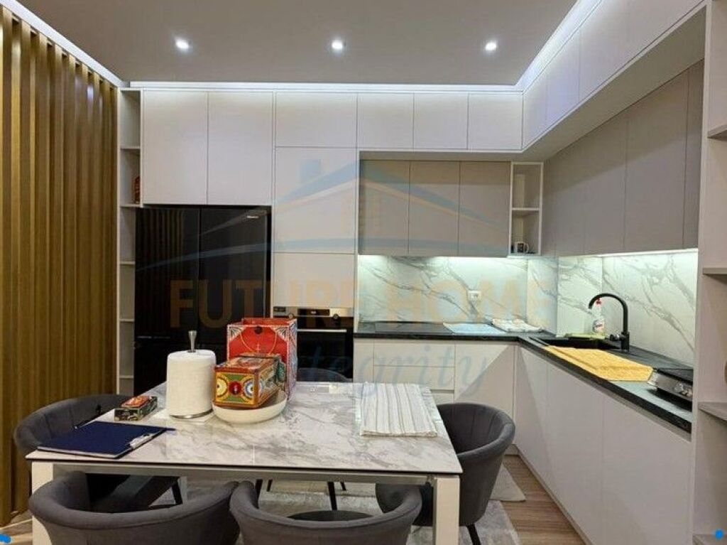 For sale, Apartment 3+1+2, Dry Lake, Tirana.