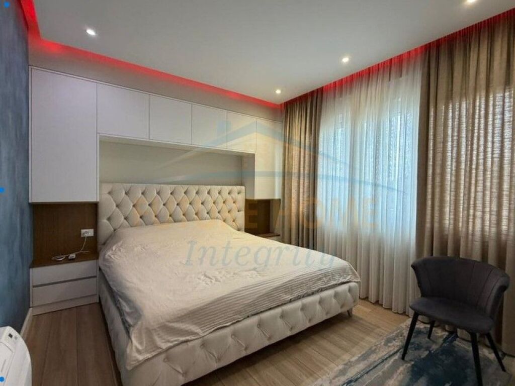 For sale, Apartment 3+1+2, Dry Lake, Tirana.