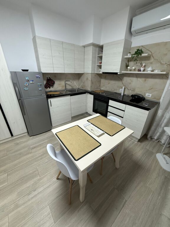 Piazza Skenderbej monolocale in affitto 450 euro