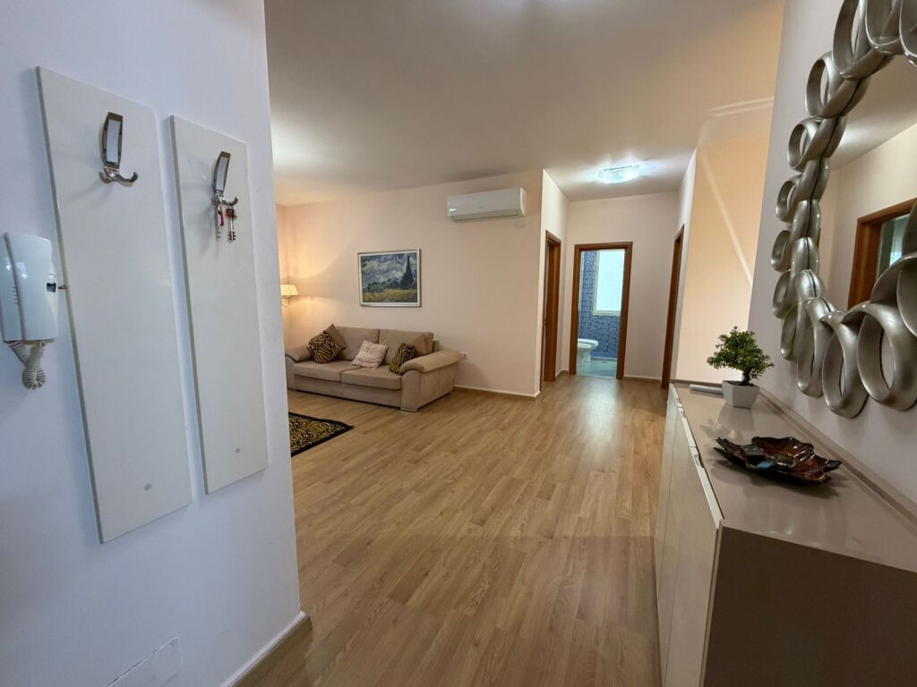 Qera Super Apartament 2+1+2+P , Liqeni i Thate