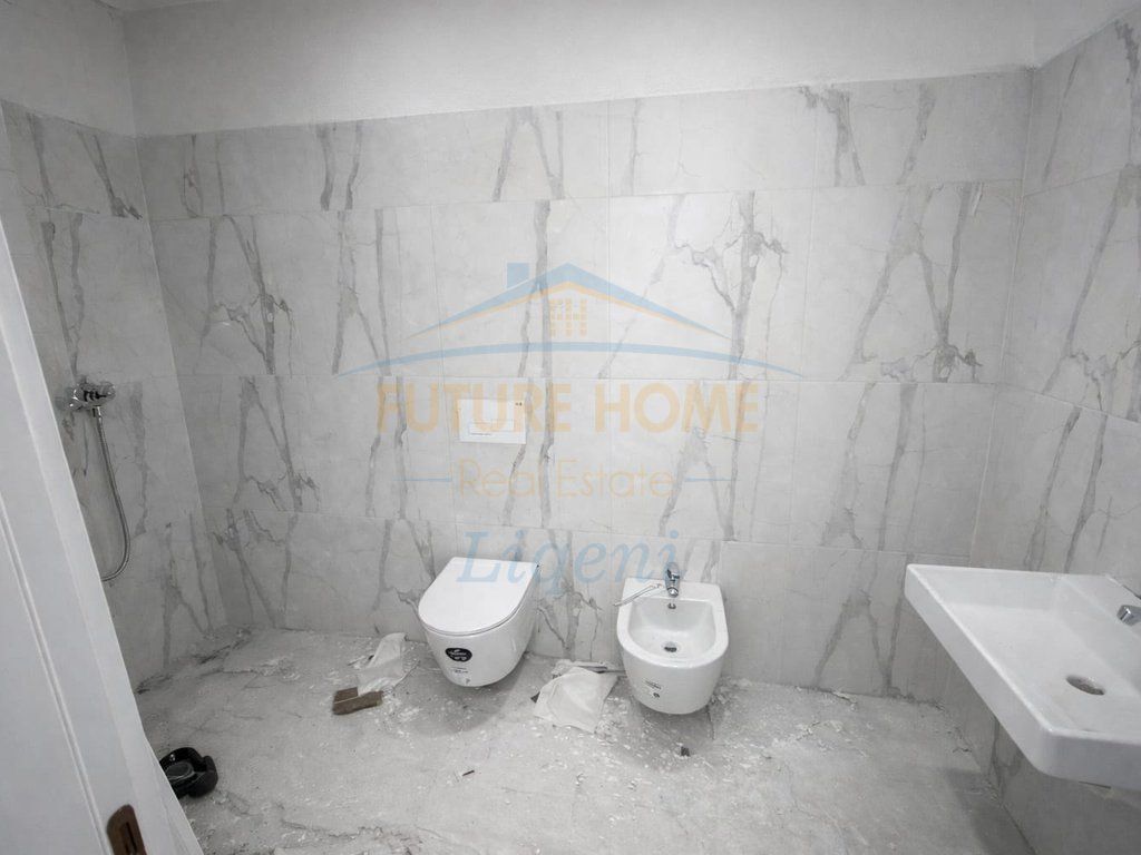 Shitet, Apartament 1+1, Sauk, Porta Tirana e Re, Tiranë.