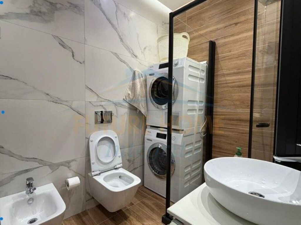 For sale, Apartment 3+1+2, Dry Lake, Tirana.