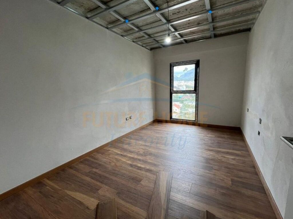 In vendita, Appartamento 2+1, Porcelan, Tirana.