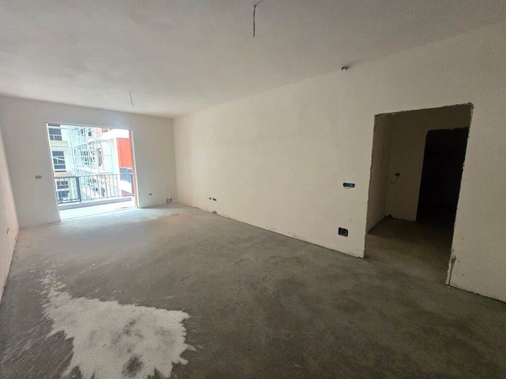 Appartamento 1+1 in Vendita a Paskuqan, Vicino alla Grande Circonvallazione