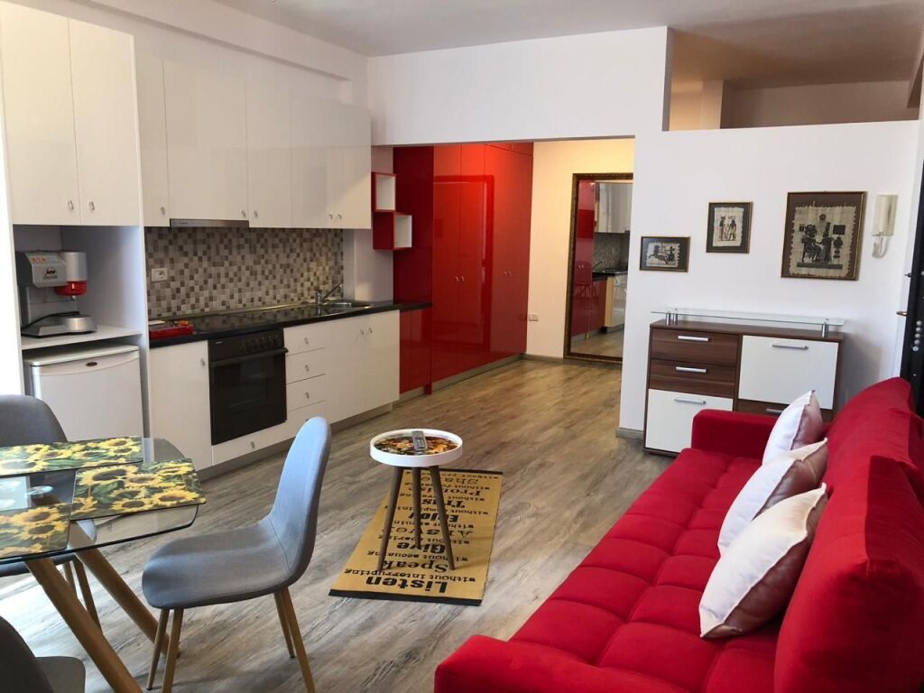 Studio apartment for rent Former park