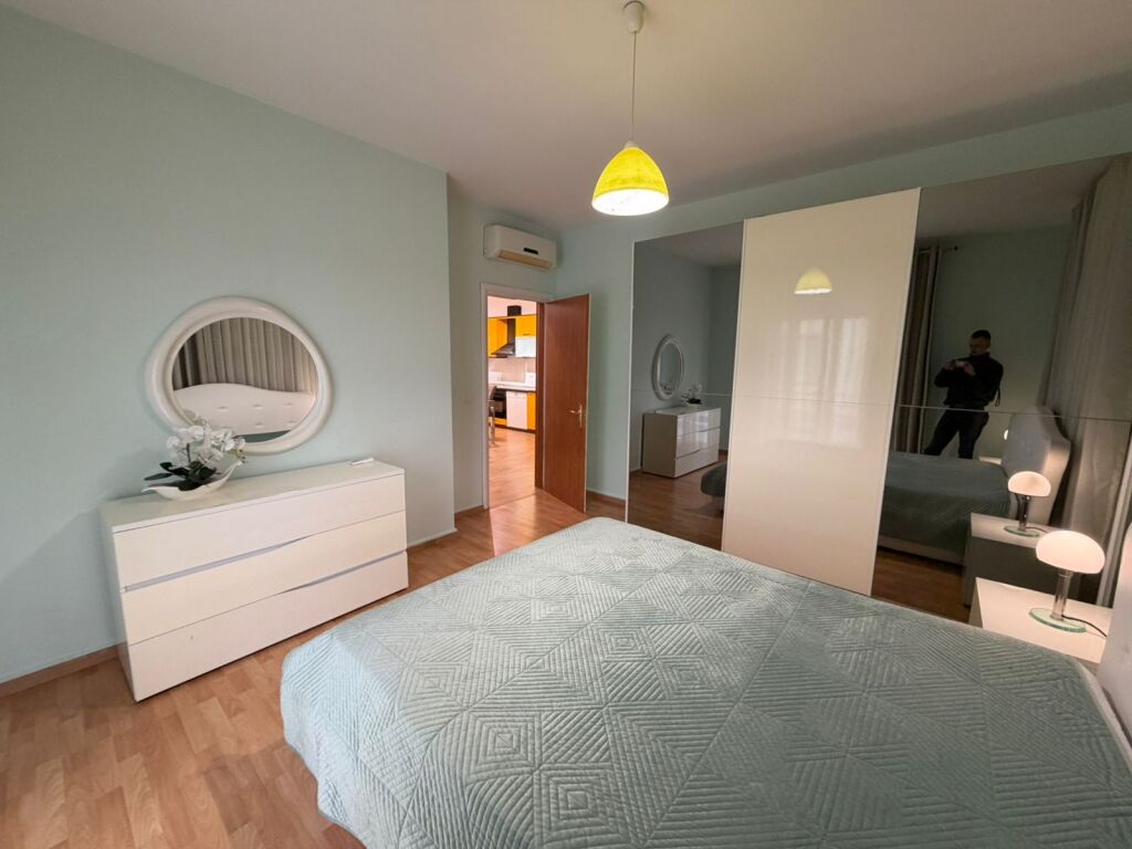 Qera Super Apartament 2+1+2+P , Liqeni i Thate