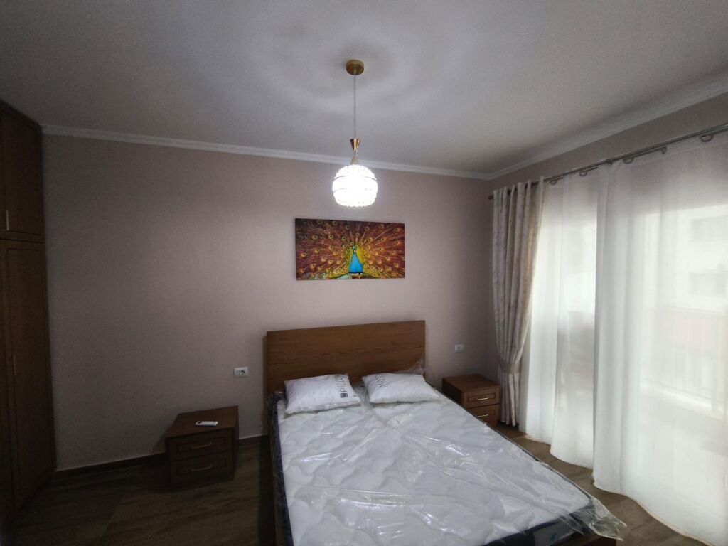 Jepet me qira apartament 1+1