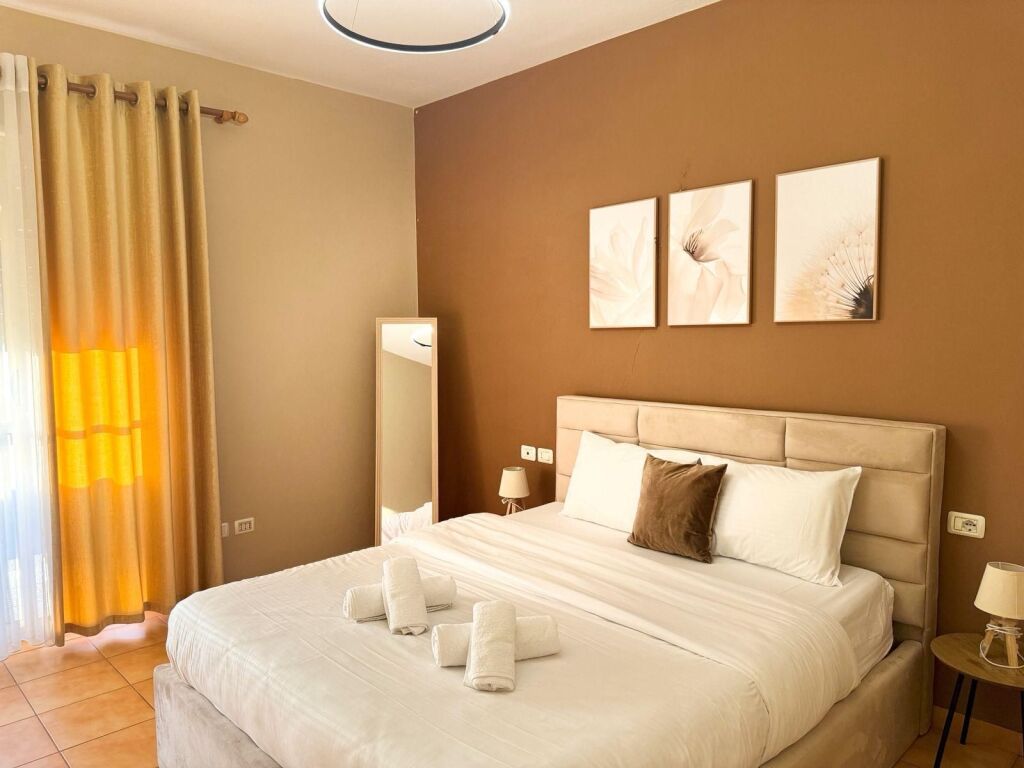 🏡Appartamento 1+1 con parcheggio in affitto 📍 Posizione: Rruga e Barikadave💶 Prezzo: 750€ / mese