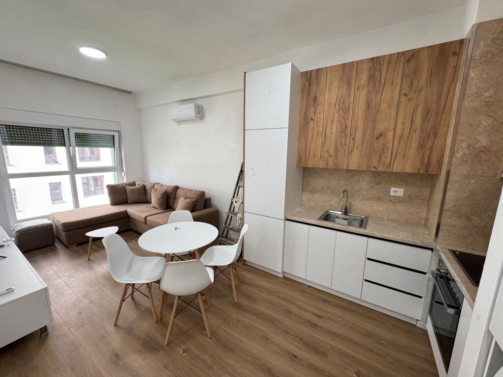 Jepet me Qera Apartament 1+1 Ali Demi
