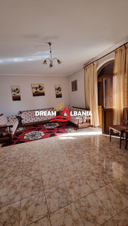 Jepet me Qera kati i 3-të i një Shtëpie Private, Rruga 5 maji ne Tirane (ID 4251436)