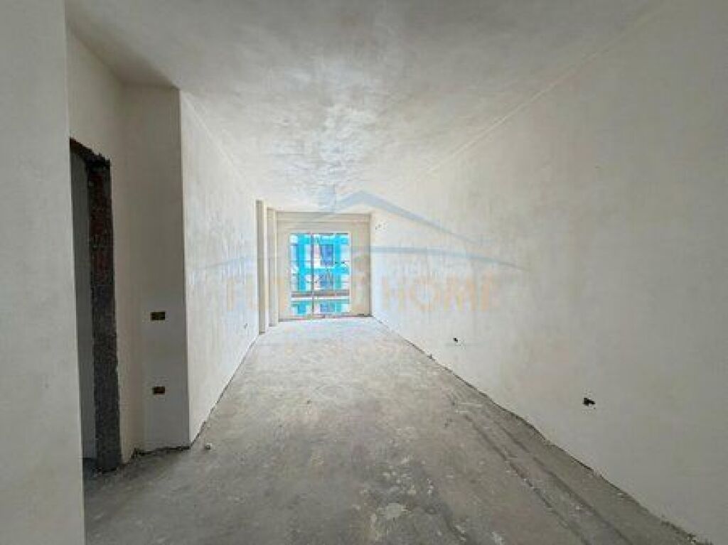 In vendita, Appartamento 2+1+2, Viale Bajram Curri.