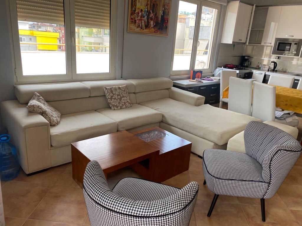 Appartamento 2+1 con vista lago in affitto