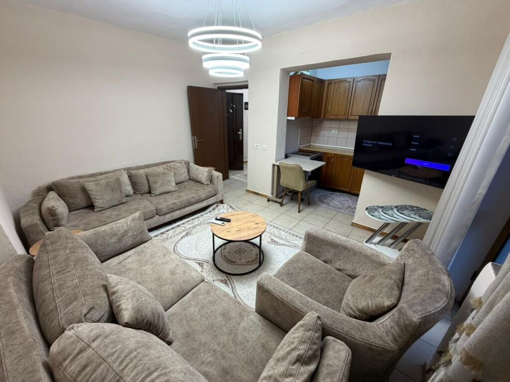 🏡 Appartamento 1+1 in affitto 📍 In Via Mine Peza💶 Prezzo: 50000 leke / mese