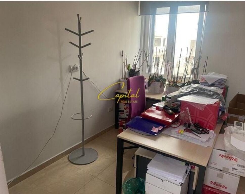 BUSINESS PREMISES FOR RENT 106 M2 CENTER 140,000 LEKE