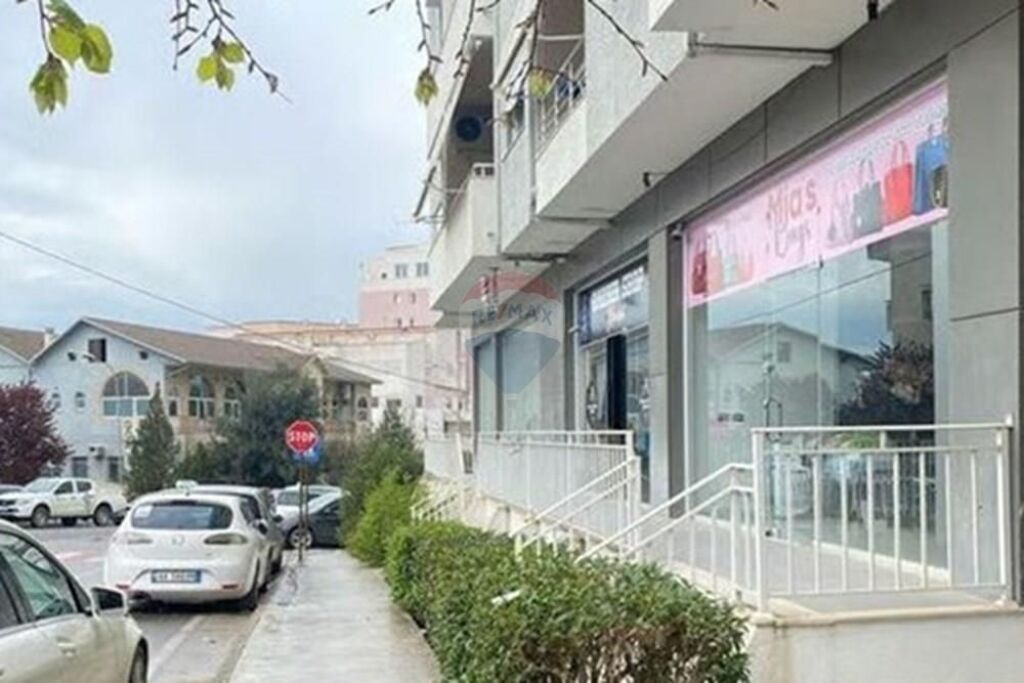 Dyqan - Për Shitje - Qesarak, Tiranë(ID: 530581001-26)