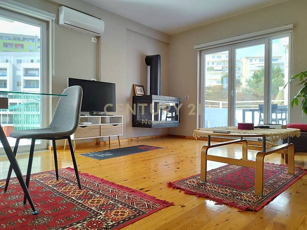 JEPET ME QIRA PENTHOUSE 3+1, KOPSHTI BOTANIK! 1,300 € /Muaj