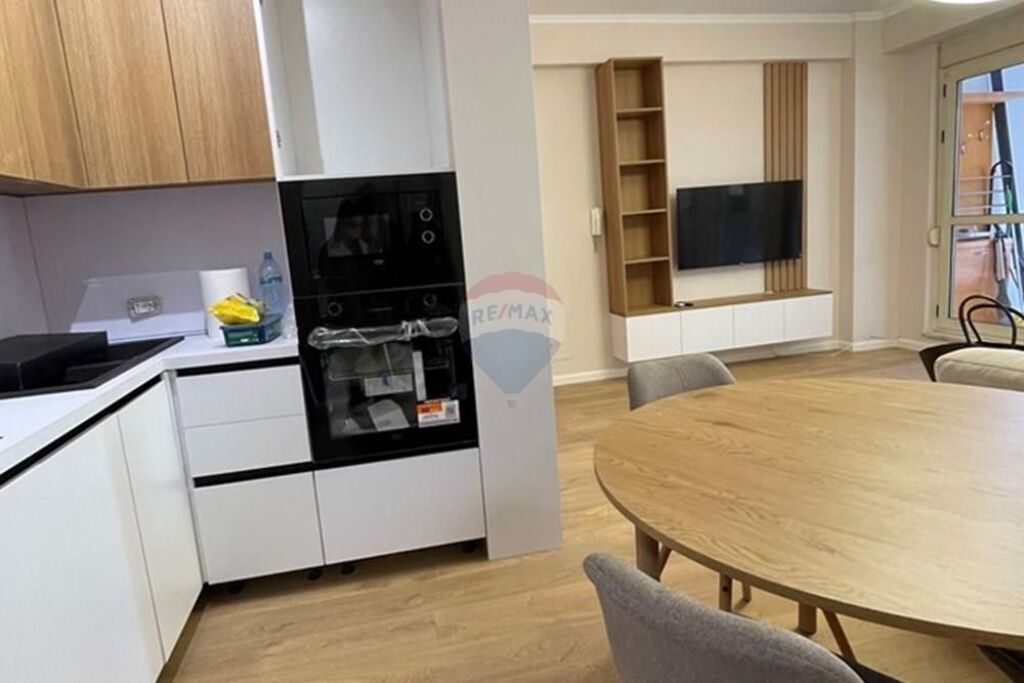 Jepet Apartament 1+1 me qira tek Kompleksi Delijorgji.