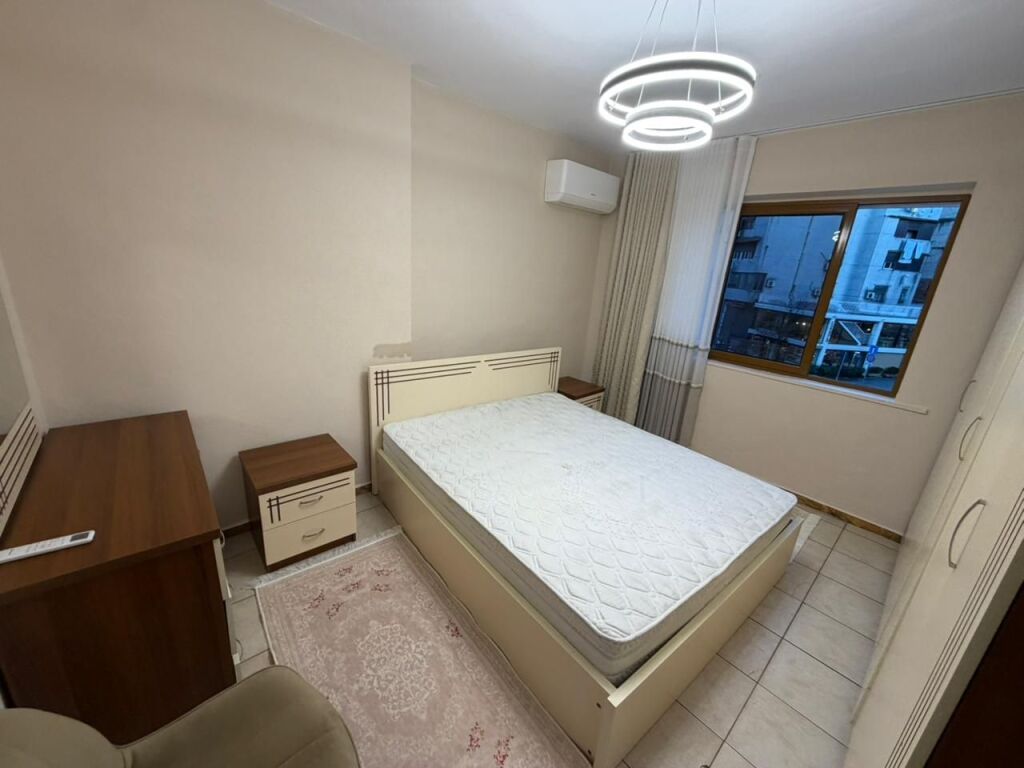 🏡 Appartamento 1+1 in affitto 📍 In Via Mine Peza💶 Prezzo: 50000 leke / mese