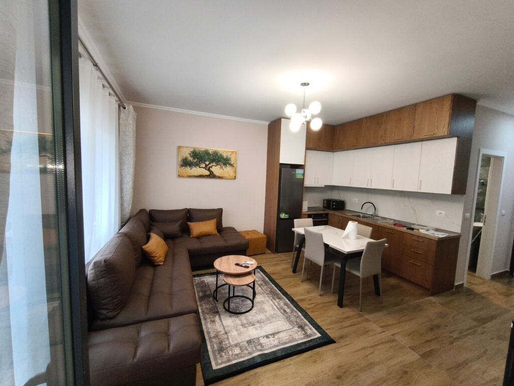 Jepet me qira apartament 1+1