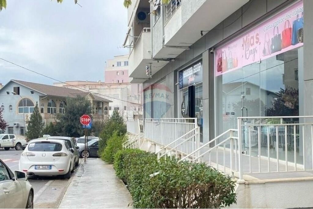 Dyqan - Për Shitje - Qesarak, Tiranë(ID: 530581001-26)