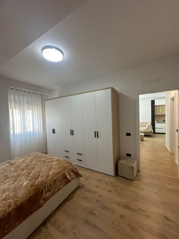 Apartament me qera 2+1+post parkimi