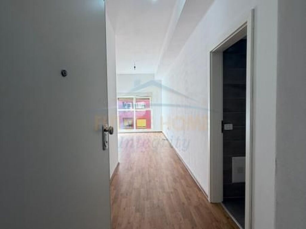 For sale, Apartment 1+1, Mangalem Complex, Tirana.