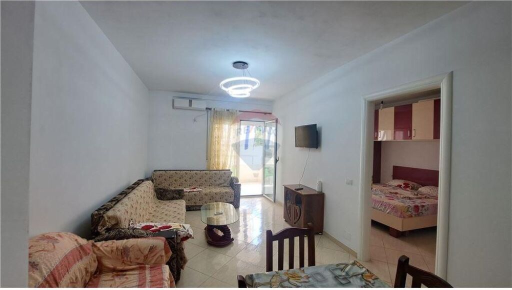 Apartament 1+1 (përfshirë një garazh të mbyllur) ne shitje,Lungomare,Vlore