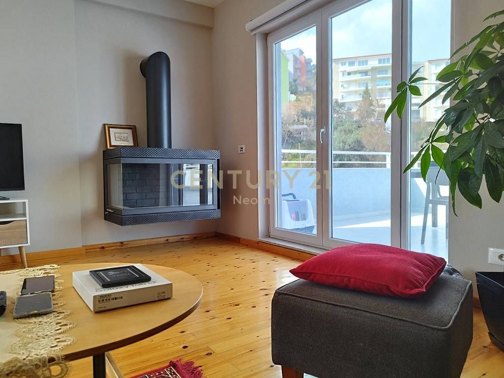 JEPET ME QIRA PENTHOUSE 3+1, KOPSHTI BOTANIK! 1,300 € /Muaj