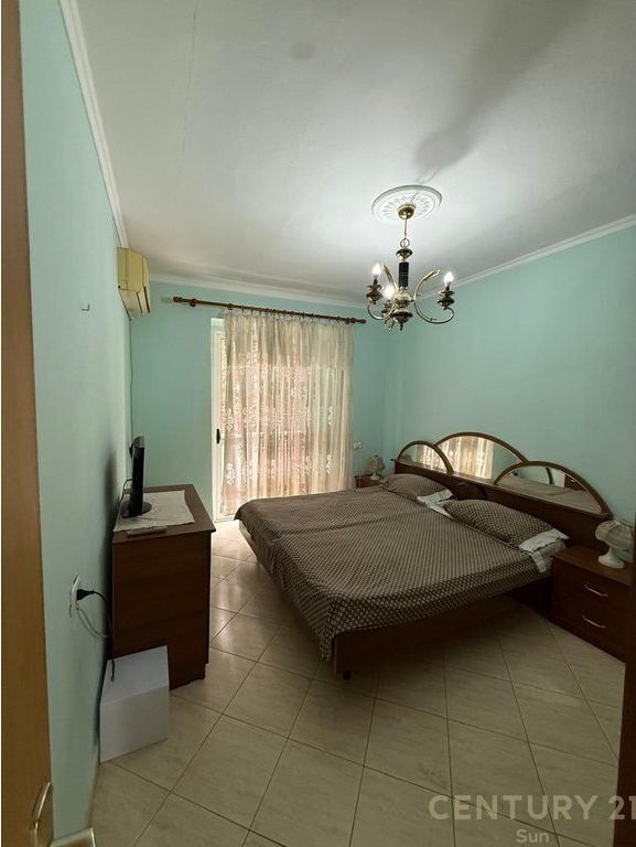 Apartment 3+1+2 For Rent near Petro Nini Luarasi High School