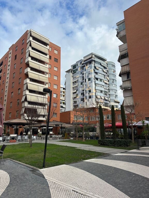 Apartament 1+1 me Qira te Kompleksi Delijorgji Rruga e Kavajes