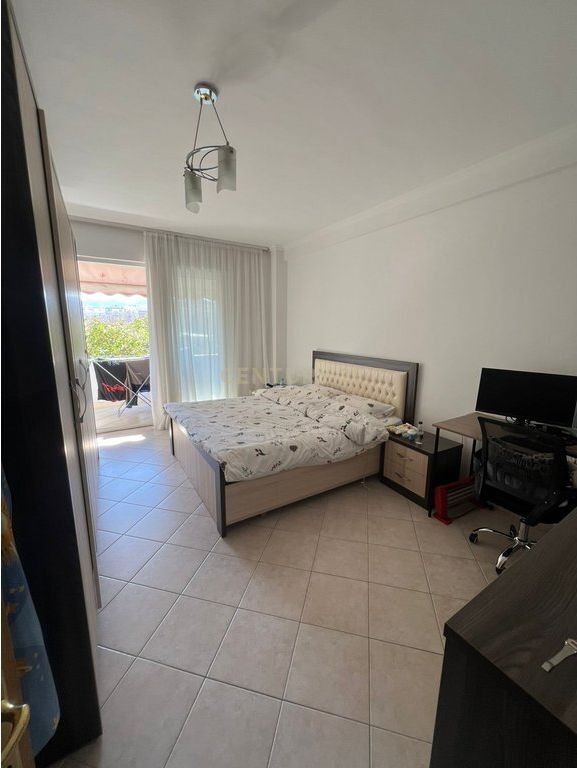 Apartament 1+1 per shitje prane Square 21, Rruga e Kavajes