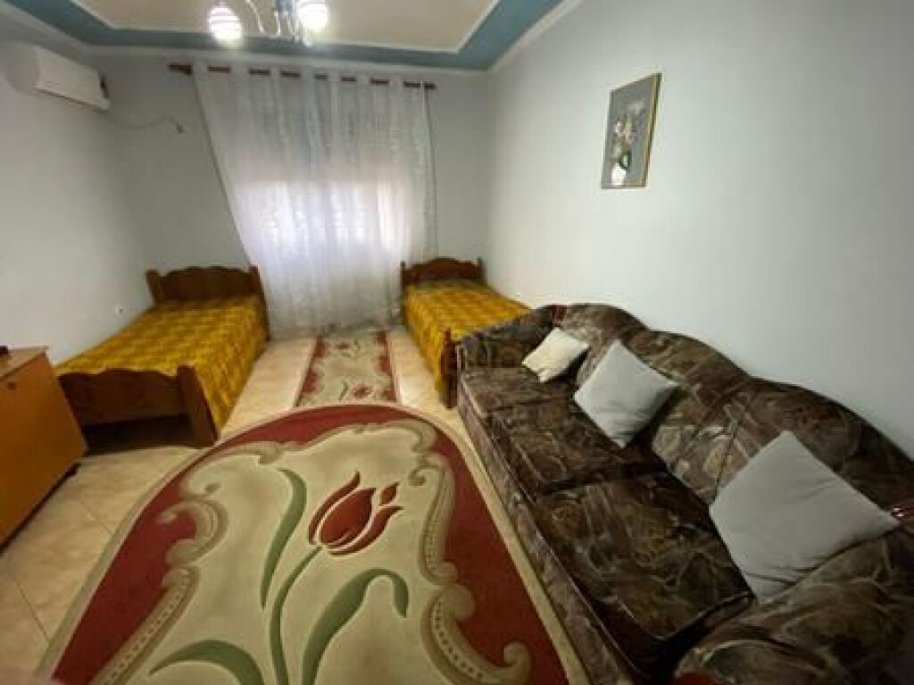 In vendita, Appartamento 2+1, Kombinat, Tirana.