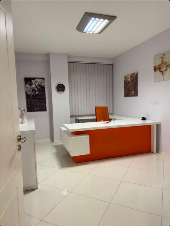 CLINICA DENTALE IN AFFITTO 60 M2 ALI DEMI 800 EURO